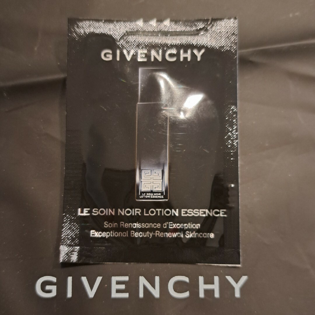 GIVENCHY(ジバンシィ)のGIVENCHY　サンプル コスメ/美容のキット/セット(サンプル/トライアルキット)の商品写真