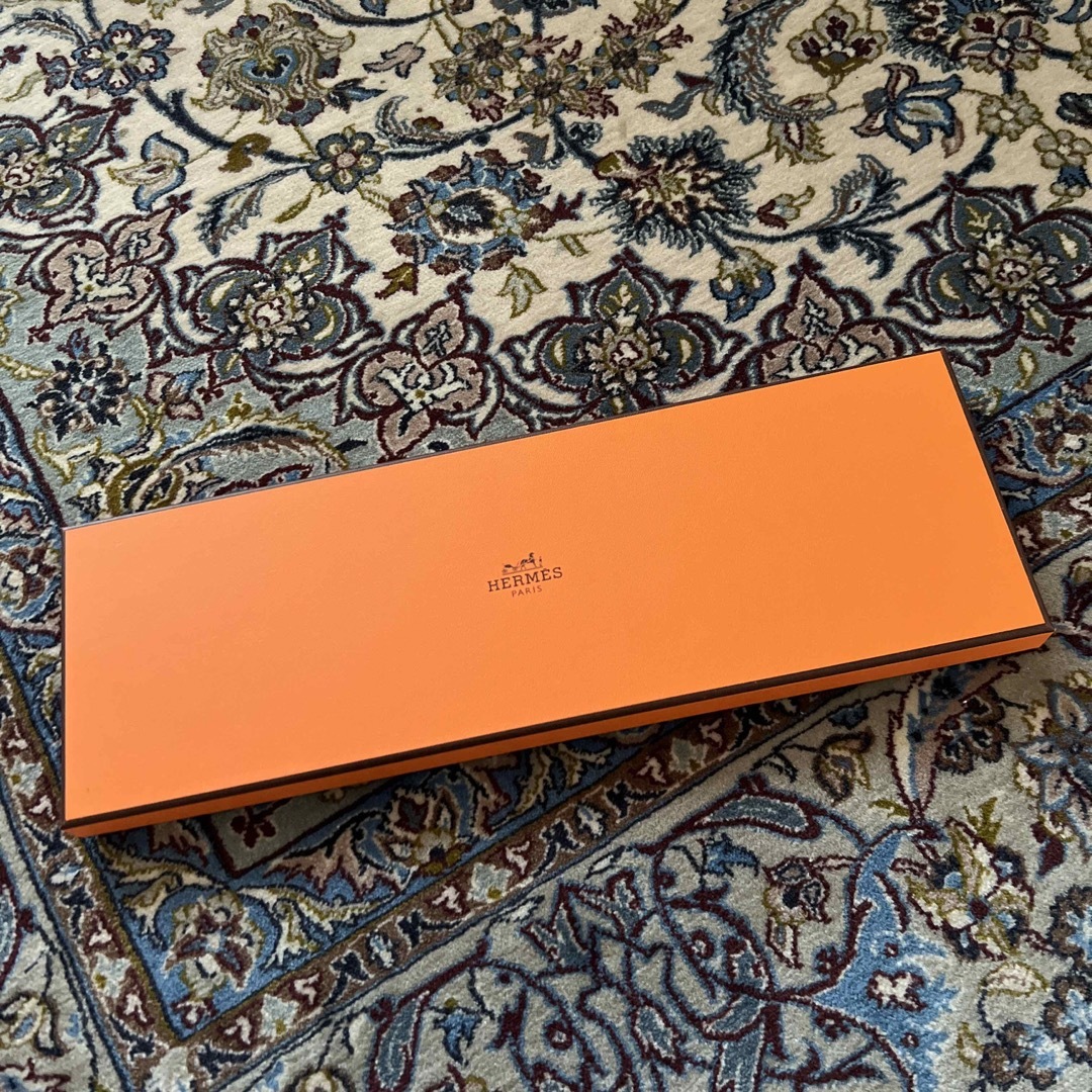 Hermes(エルメス)のHermès　エルメス　空箱　オレンジボックス　まとめ売りで割引可 レディースのバッグ(ショップ袋)の商品写真