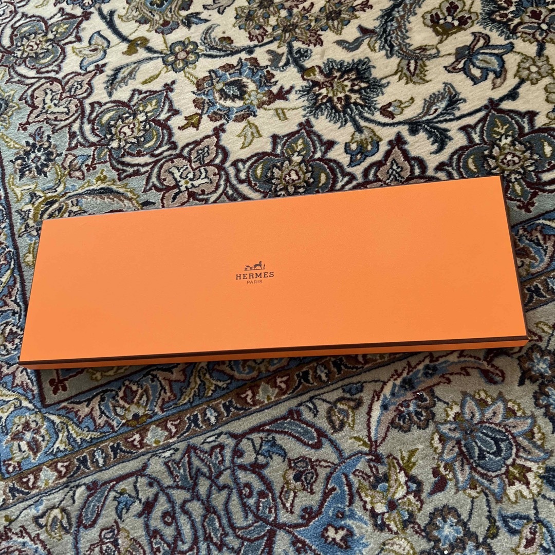 Hermes(エルメス)のHermès　エルメス　空箱　オレンジボックス　まとめ売りで割引可 レディースのバッグ(ショップ袋)の商品写真