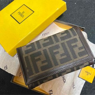 フェンディ(FENDI)のFENDI 折り財布　ズッカ(財布)