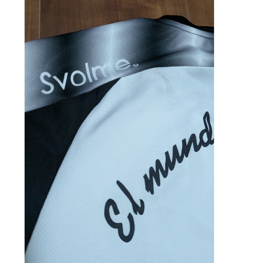 Svolme(スボルメ)の専用！SVOLME　スボルメ　上下セット　Ｓ スポーツ/アウトドアのサッカー/フットサル(ウェア)の商品写真