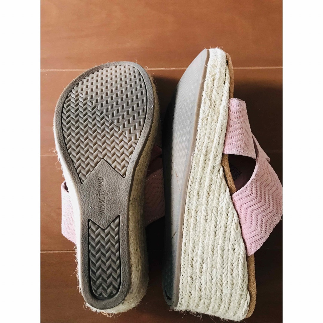 Minnetonka(ミネトンカ)のウェッジサンダル レディースの靴/シューズ(サンダル)の商品写真