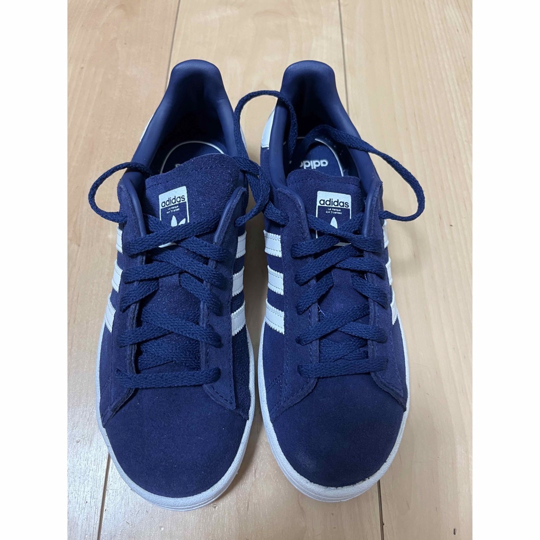 adidas(アディダス)の【ゆ様専用】21.5㎝ キッズ用adidasスニーカー キッズ/ベビー/マタニティのキッズ靴/シューズ(15cm~)(スニーカー)の商品写真