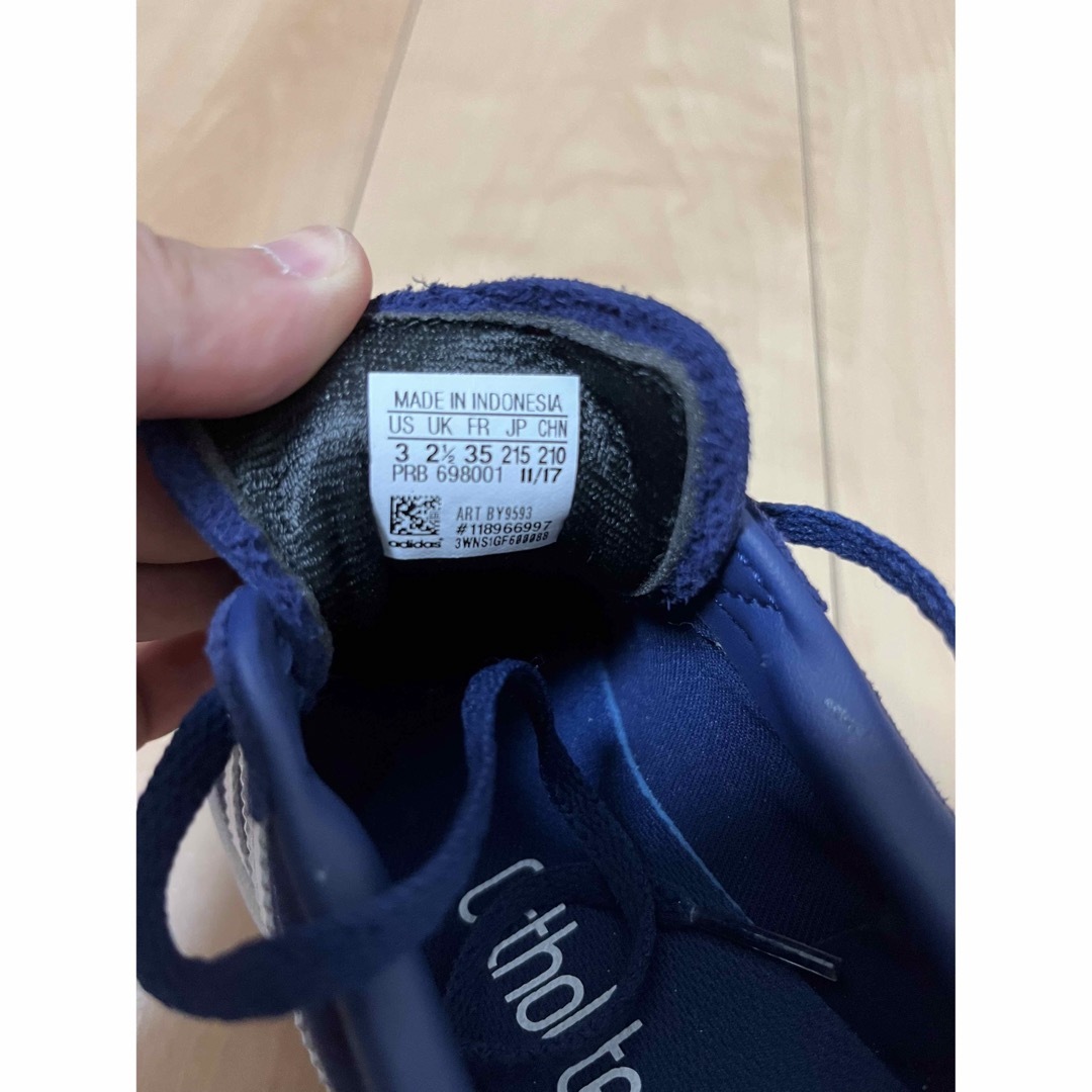 adidas(アディダス)の【ゆ様専用】21.5㎝ キッズ用adidasスニーカー キッズ/ベビー/マタニティのキッズ靴/シューズ(15cm~)(スニーカー)の商品写真