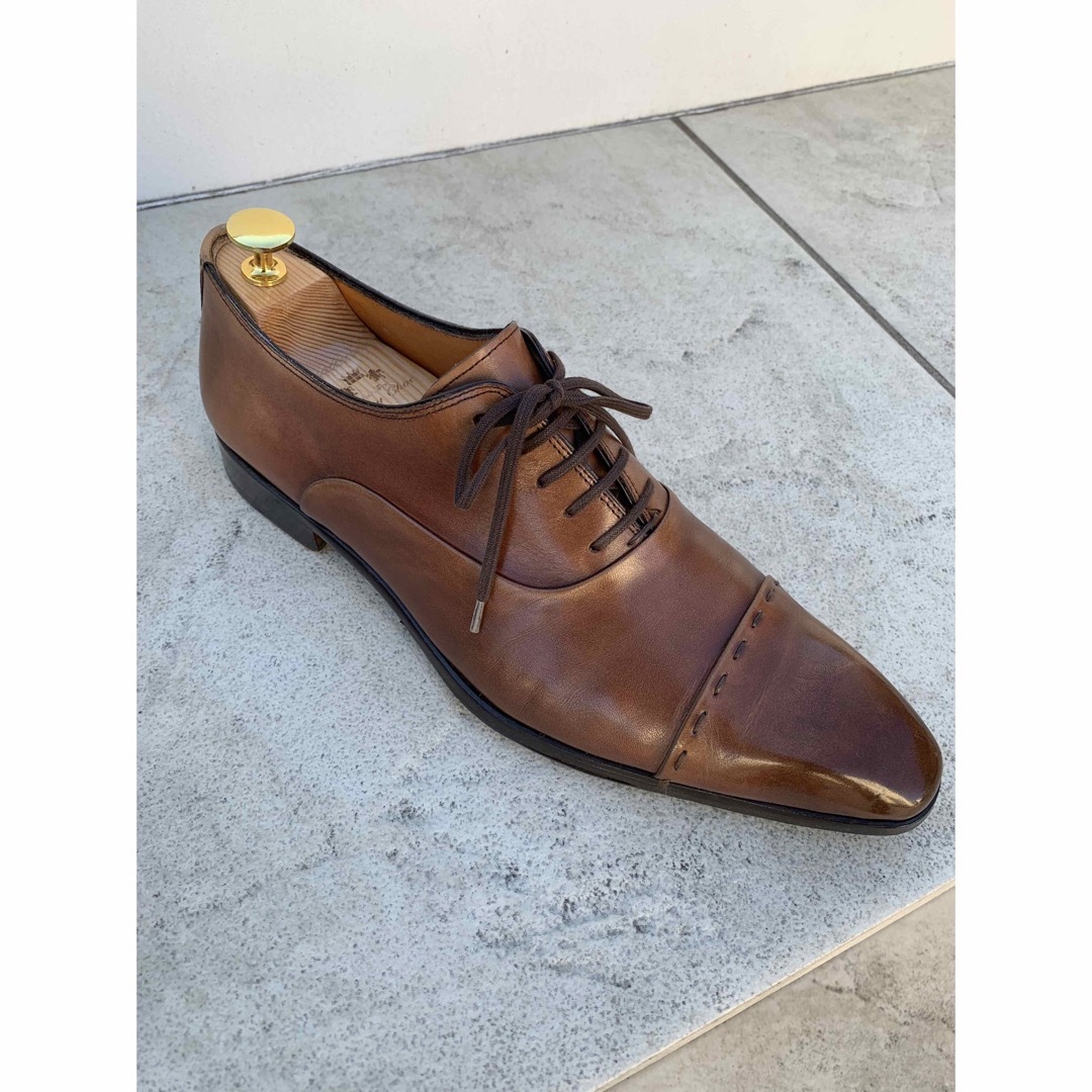 Santoni(サントーニ)のペルティニ　ストレートチップ　レベルソ仕上げ　サイズ40 メンズの靴/シューズ(ドレス/ビジネス)の商品写真