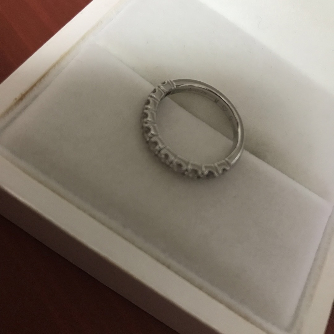 ハーフエタニティリング　ブライダルプラチナダイヤモンド　半額以下！ レディースのアクセサリー(リング(指輪))の商品写真