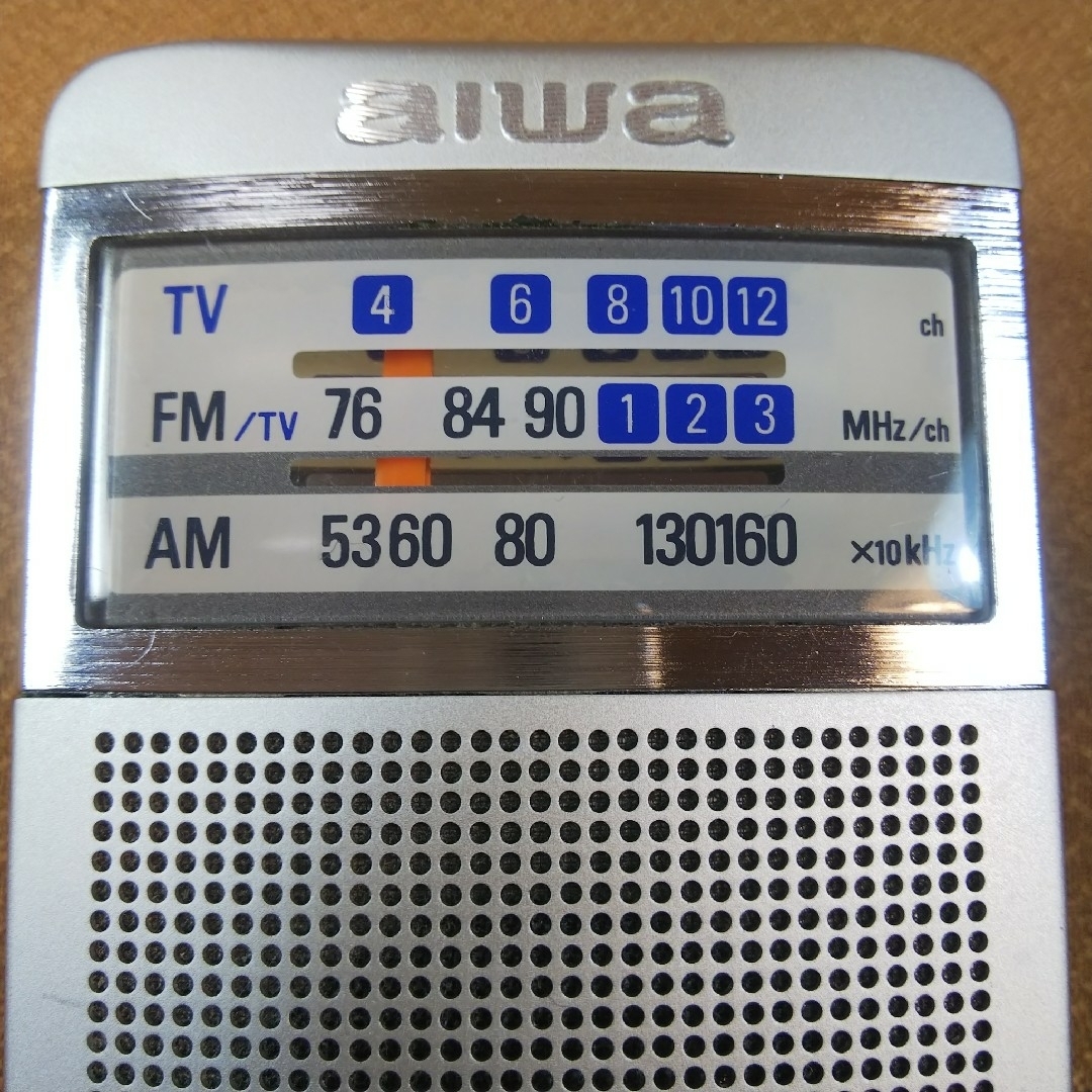 aiwa(アイワ)のアイワ ポケットラジオ aiwa CR-AS77 ラジオ スマホ/家電/カメラのオーディオ機器(ラジオ)の商品写真