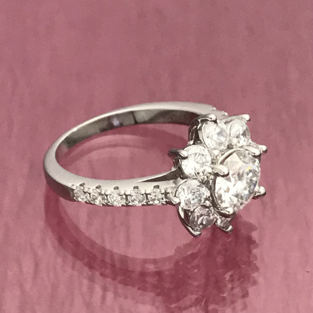 MR24／14.5号 1ct 6.5㎜ モアサナイト リング ♡ シルバー925 レディースのアクセサリー(リング(指輪))の商品写真