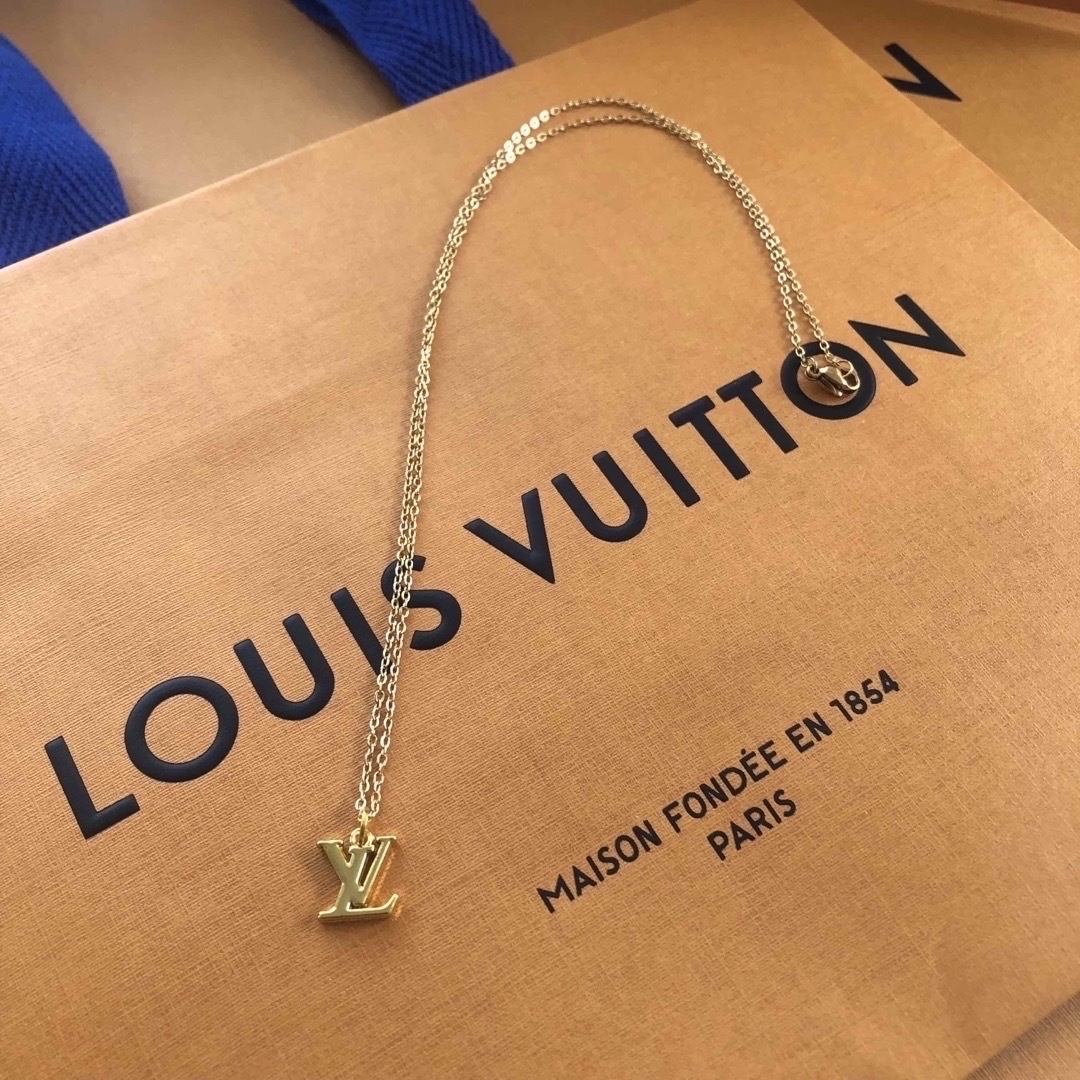 LOUIS VUITTON - M様専用 ルイヴィトン ロゴチャームxゴールド ...