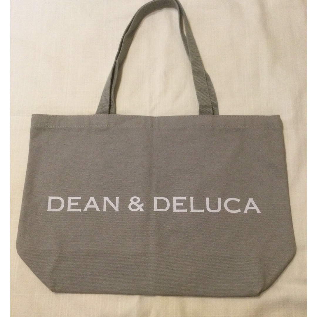 DEAN & DELUCA(ディーンアンドデルーカ)のDEAN AND DELUCA ディーンアンドデルーカ　トートバッグ  ビッグ レディースのバッグ(トートバッグ)の商品写真
