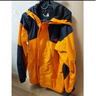 ザノースフェイス(THE NORTH FACE)のノースフェイス　NP15201　アウター　オレンジ(マウンテンパーカー)