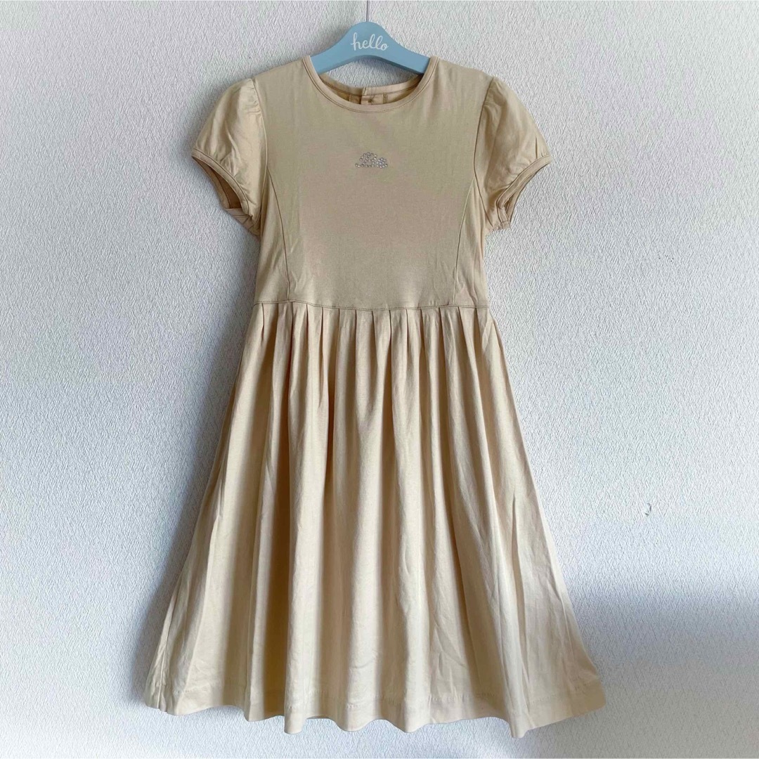 BeBe 日本製 フレアワンピース 半袖ワンピース ベ-ジュ 秋服 秋色 130 | フリマアプリ ラクマ