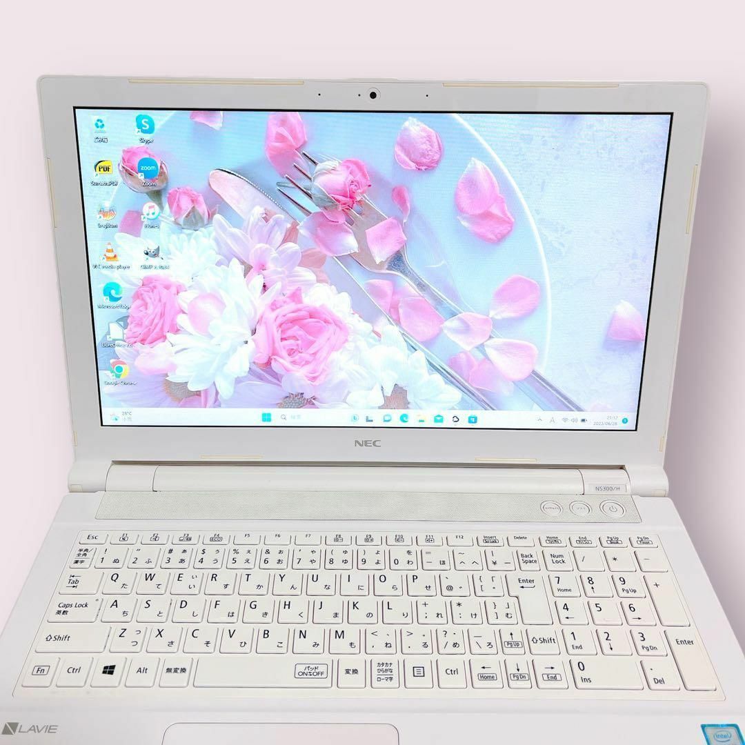 B29【美品】新品SSD512GB❣️メモリ8GB⭐️すぐ使える白ノートパソコン