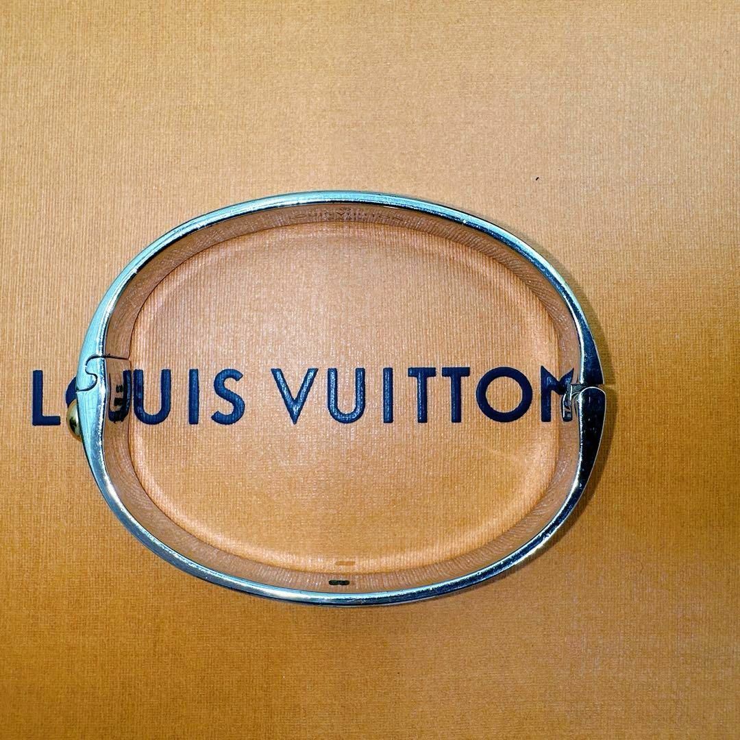 LOUIS VUITTON(ルイヴィトン)のあゆけけ様専用M00250  カフ　ナノグラム柄バングル　ブレスレット　シルバー レディースのアクセサリー(ブレスレット/バングル)の商品写真