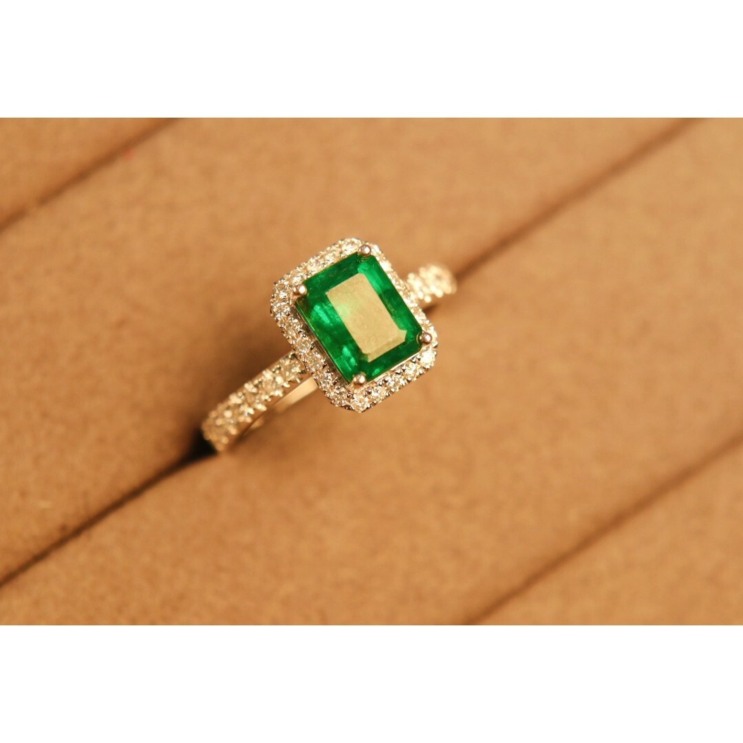 天然ダイヤモンド付きエメラルドリングk18 レディースのアクセサリー(リング(指輪))の商品写真