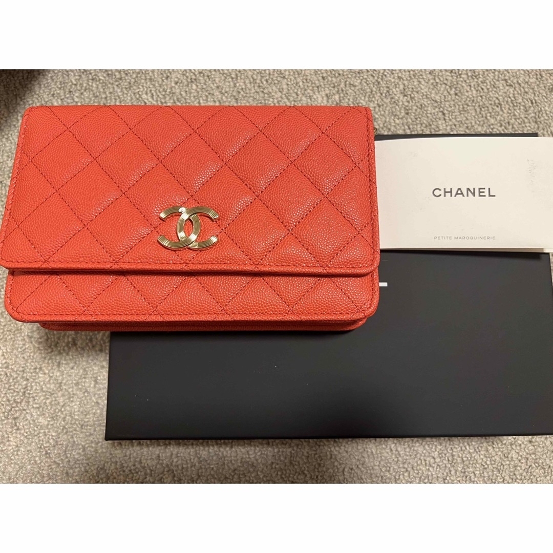 新品未使用　CHANEL チェーンウォレット　オレンジ