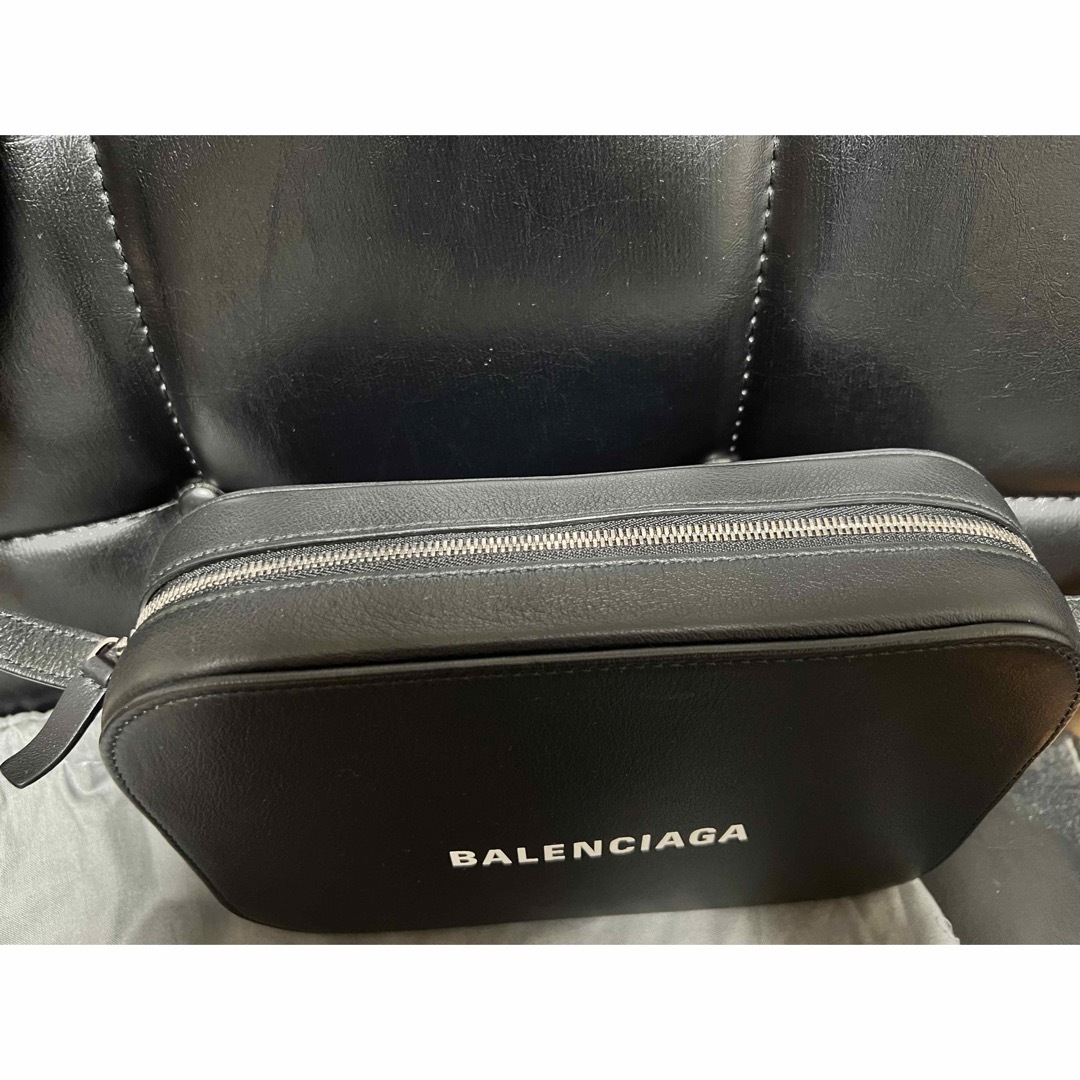 【新品 人気希少】Balenciaga エブリデイカメラバッグ Sサイズ