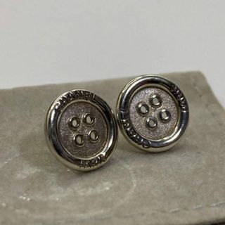 CHANEL ロゴ ボタンモチーフ SV925 ピアス シャネル