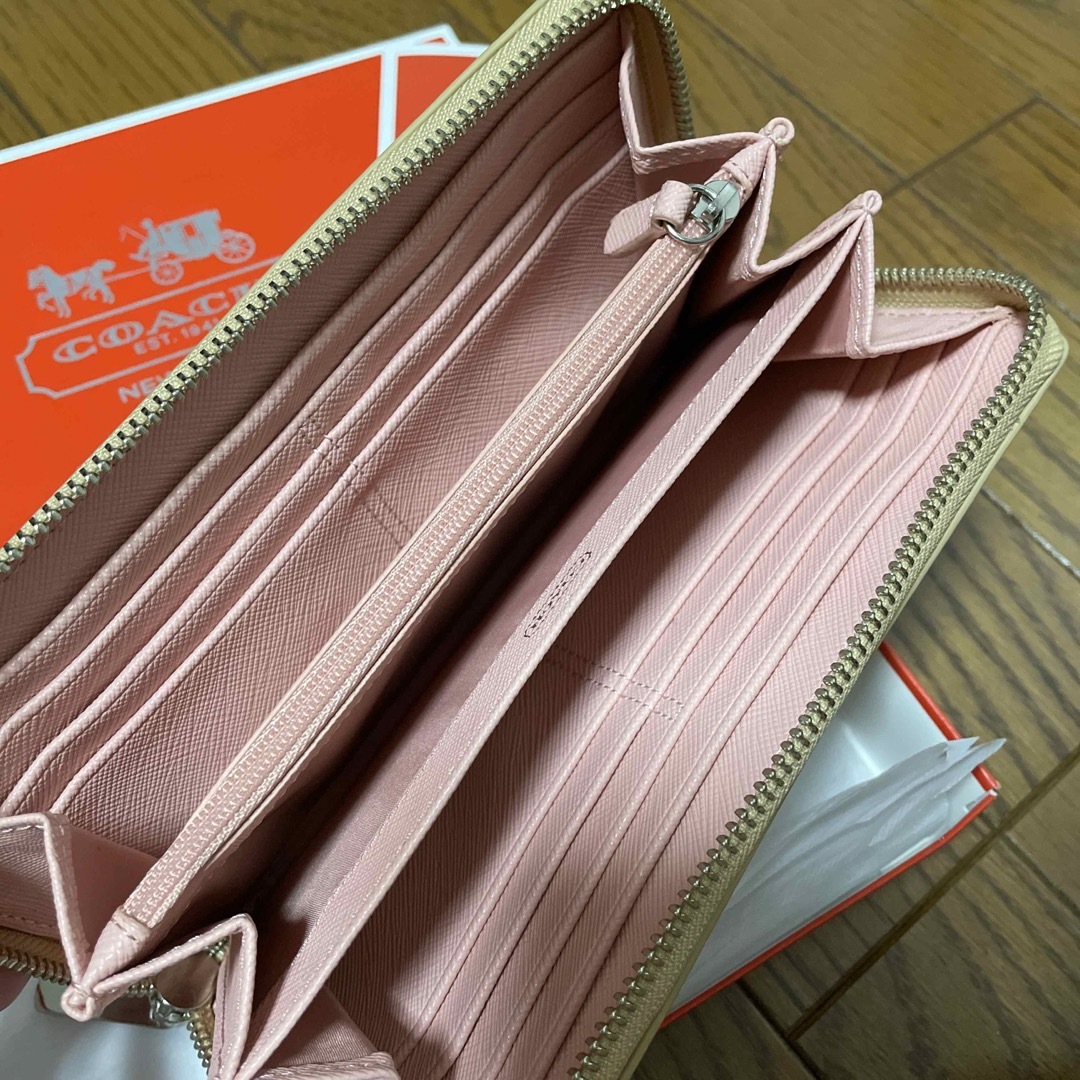 COACH(コーチ)の【新品】COACH  長財布 レディースのファッション小物(財布)の商品写真