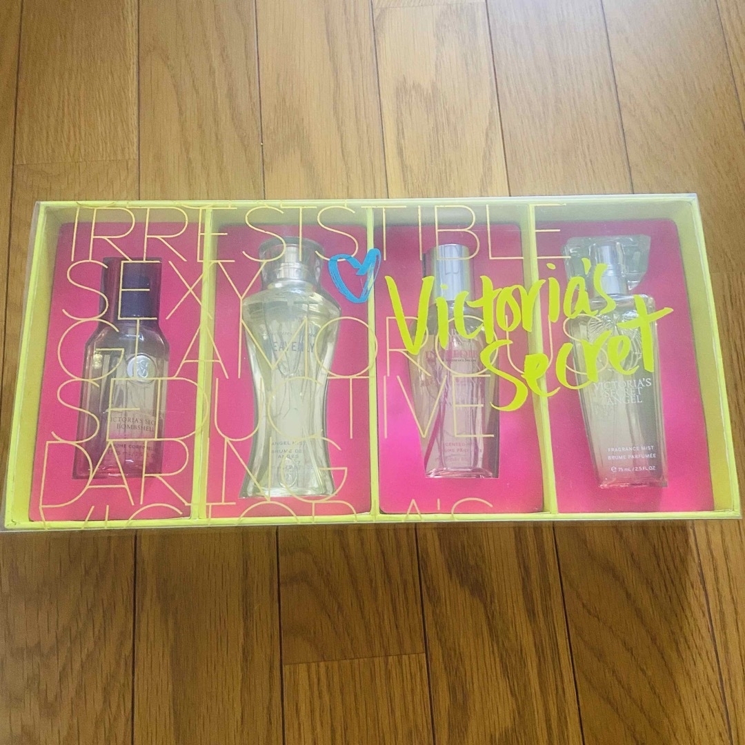 希少　廃盤　victoria's secret bombshell