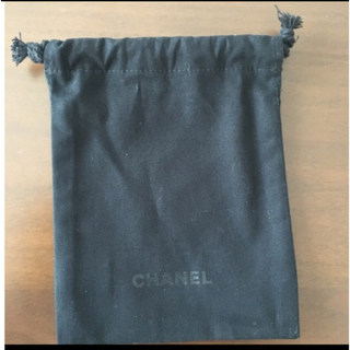 シャネル(CHANEL)のシャネル　CHANEL ポーチ　巾着　ブラック　黒　袋(ポーチ)
