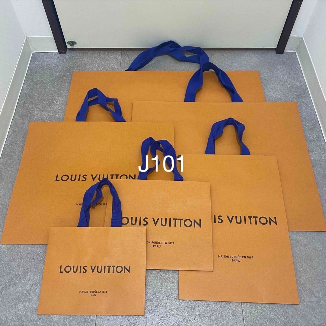 LOUIS VUITTON - ルイヴィトン ショッパー 紙袋 7枚セットの通販 LOUIS VUITTON - ルイヴィトン ショッパー 紙袋 7枚セットの通販