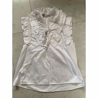 ザラ(ZARA)のZARA フリルブラウスS(シャツ/ブラウス(半袖/袖なし))