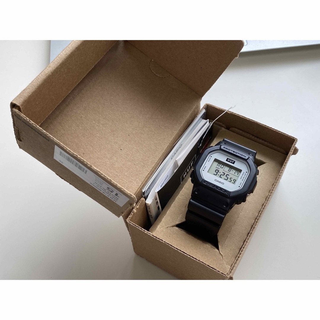 G-SHOCK(ジーショック)のHUF/コラボ/G-SHOCK/別注/ハフ/DW-5600/限定/スピード/箱付 メンズの時計(腕時計(デジタル))の商品写真