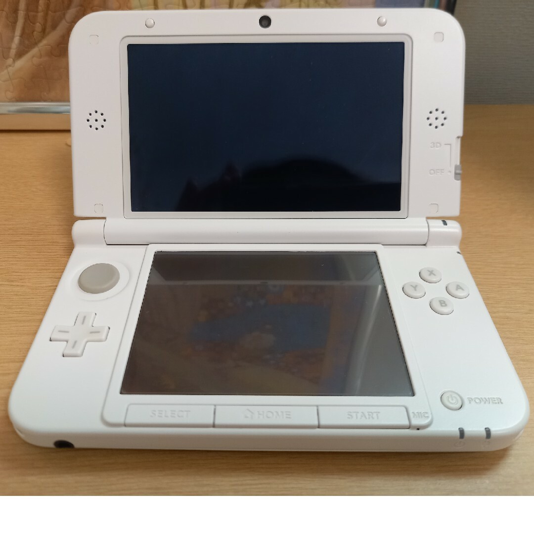 任天堂(ニンテンドウ)の【完品】Nintendo 3DS  LL 本体ミント/ホワイト エンタメ/ホビーのゲームソフト/ゲーム機本体(携帯用ゲーム機本体)の商品写真