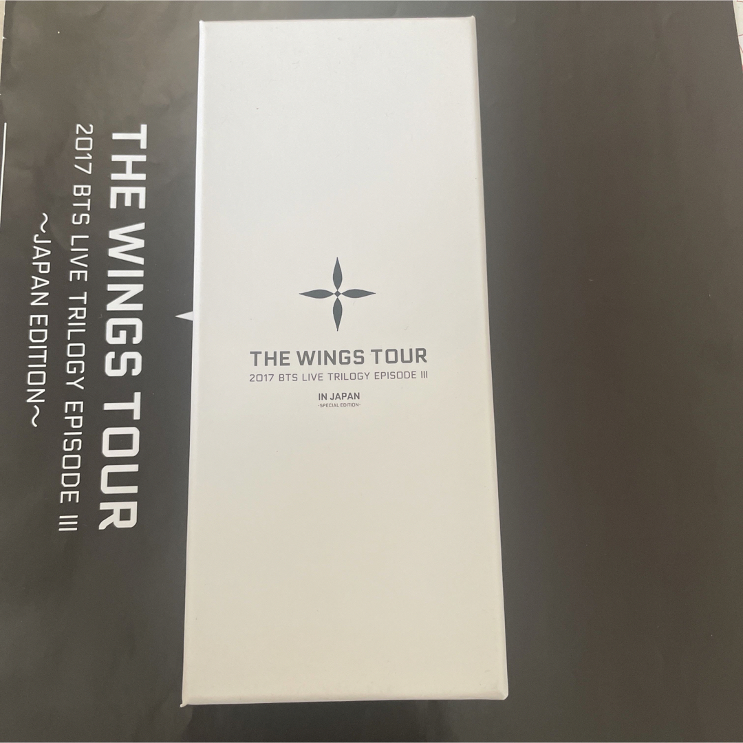 防弾少年団(BTS)(ボウダンショウネンダン)のBTS THE WINGS TOUR 2017 キーリング エンタメ/ホビーのタレントグッズ(アイドルグッズ)の商品写真