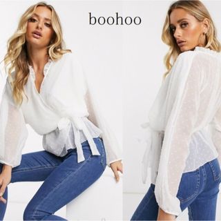 ブーフー(boohoo)の新品未使用★かわいいぽわん袖★シフォンブラウス★白(シャツ/ブラウス(長袖/七分))