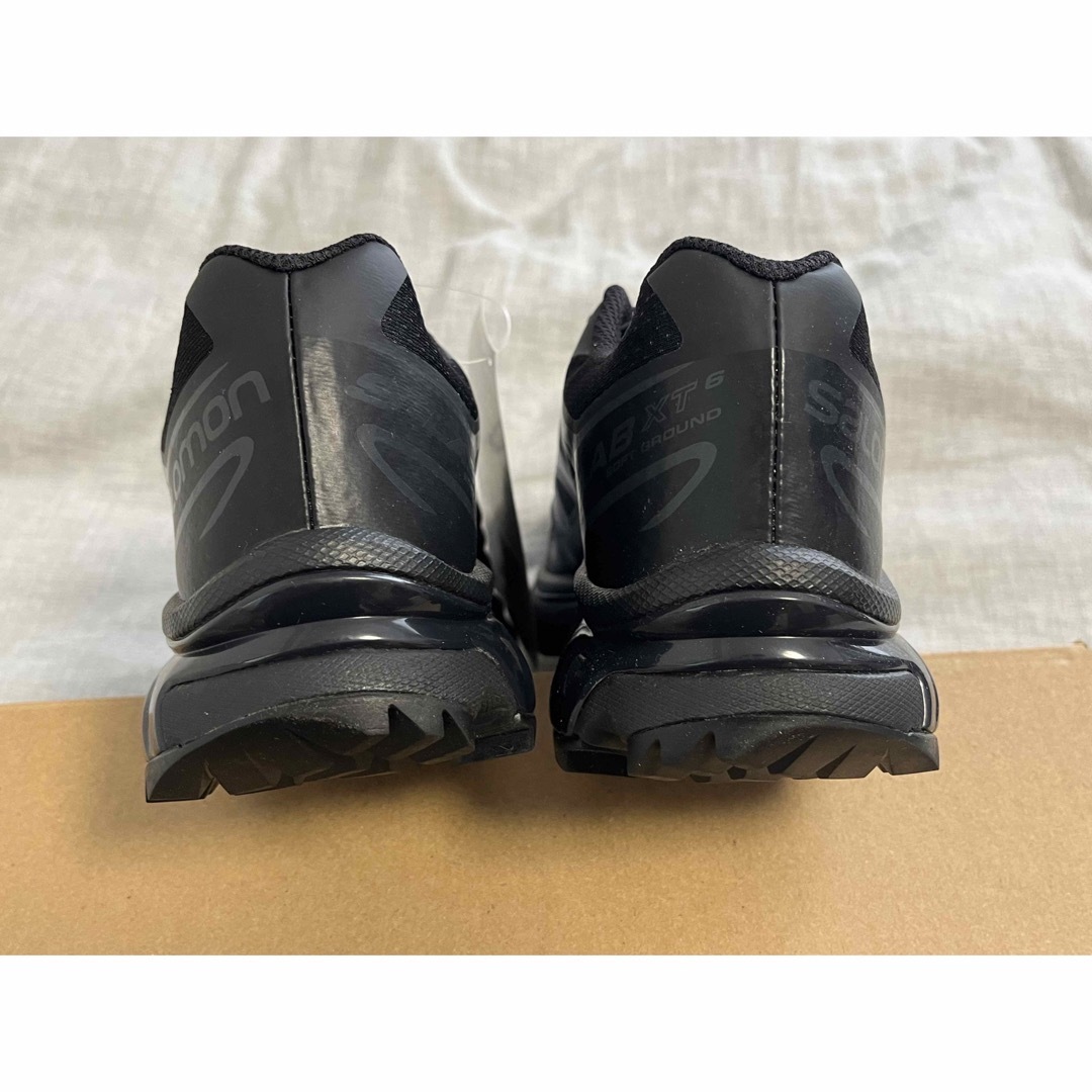 新品 サロモン 黒 スニーカー