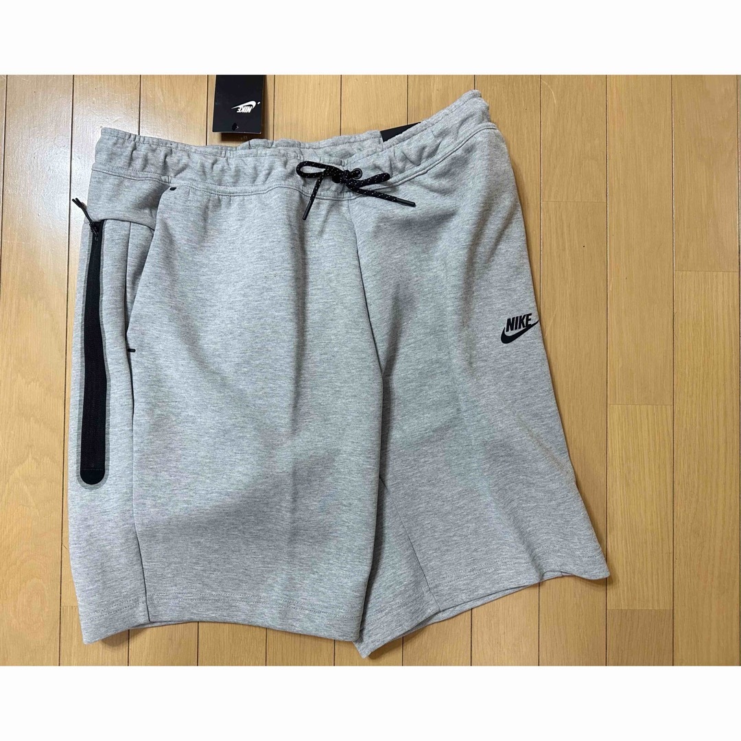 【新品未使用】NIKE tech fleece short pants（XXL）