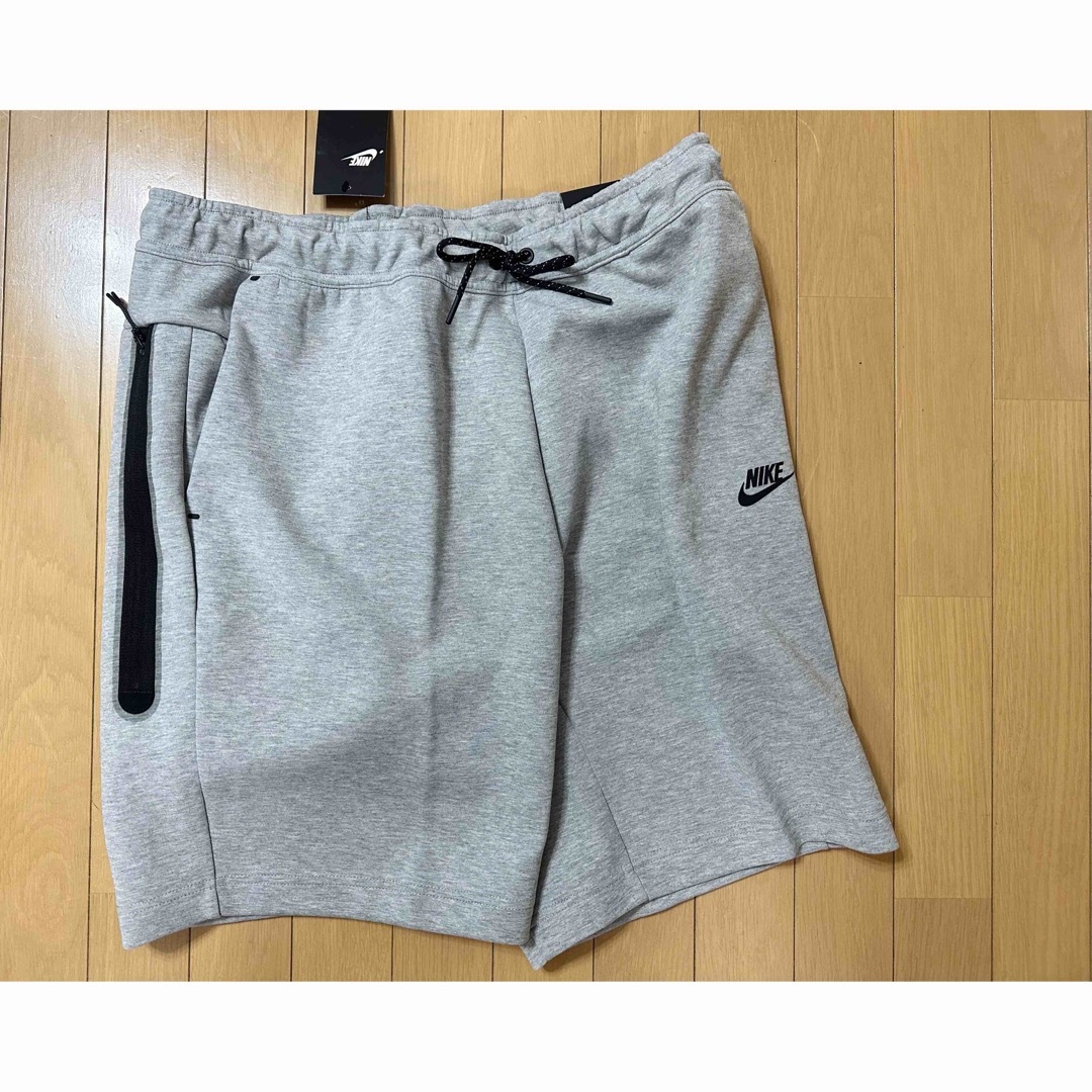 NIKE - 【新品未使用】NIKE tech fleece short pants（XXL）の