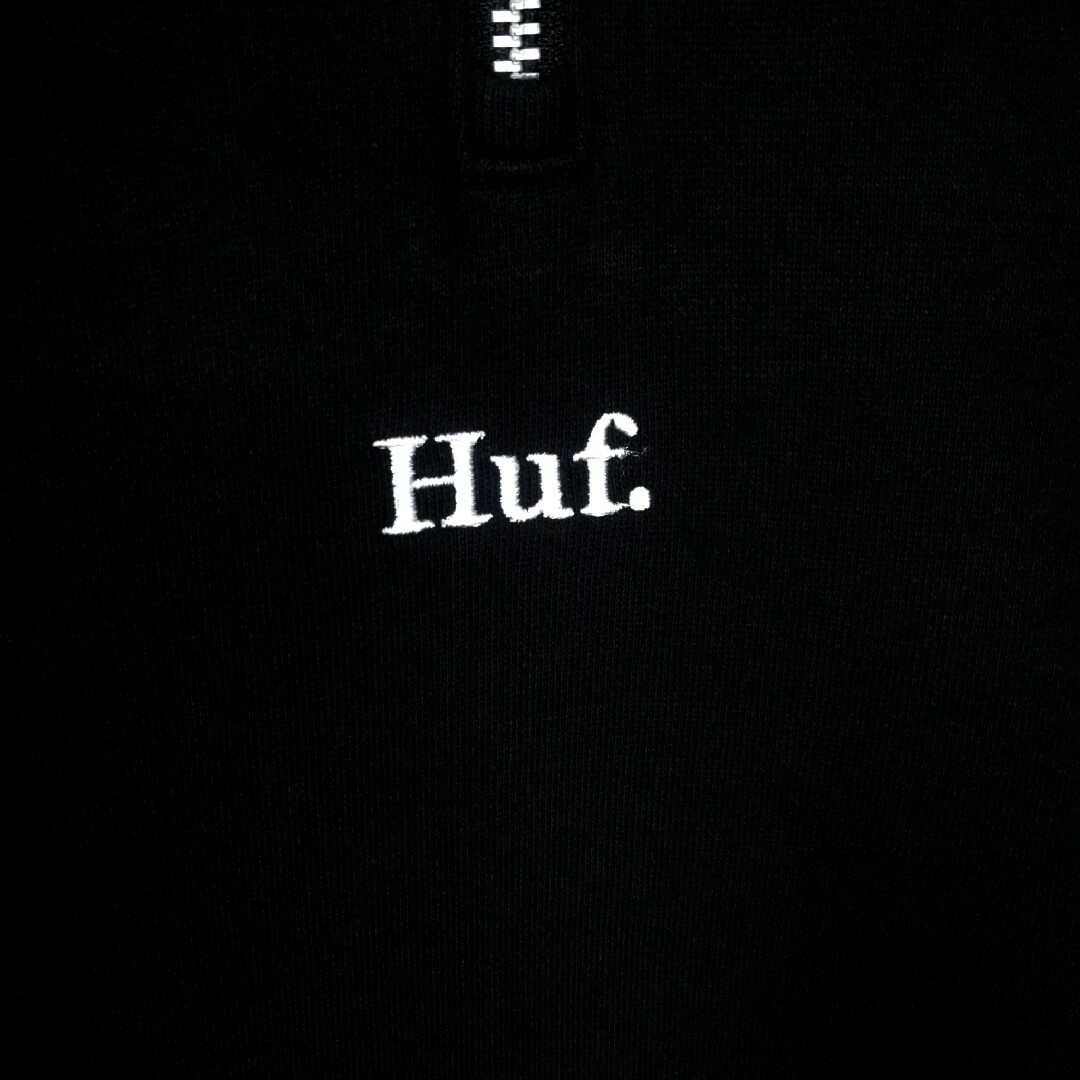 HUF - 《HUF(ハフ)》ビッグシルエット ロゴ刺繍 ハーフジップ 半袖 ...