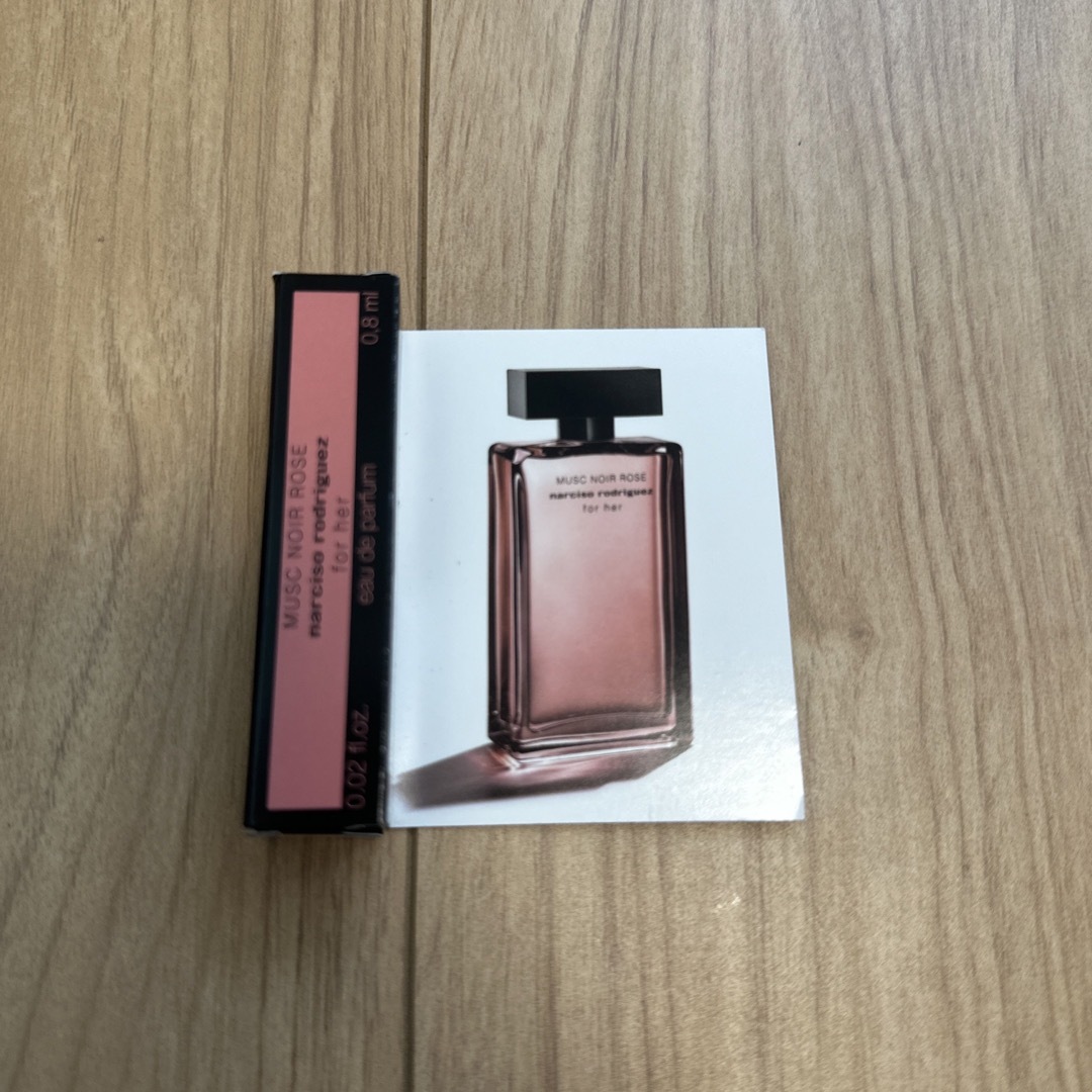 narciso rodriguez(ナルシソロドリゲス)のnarciso rodriguez香水 コスメ/美容の香水(香水(女性用))の商品写真