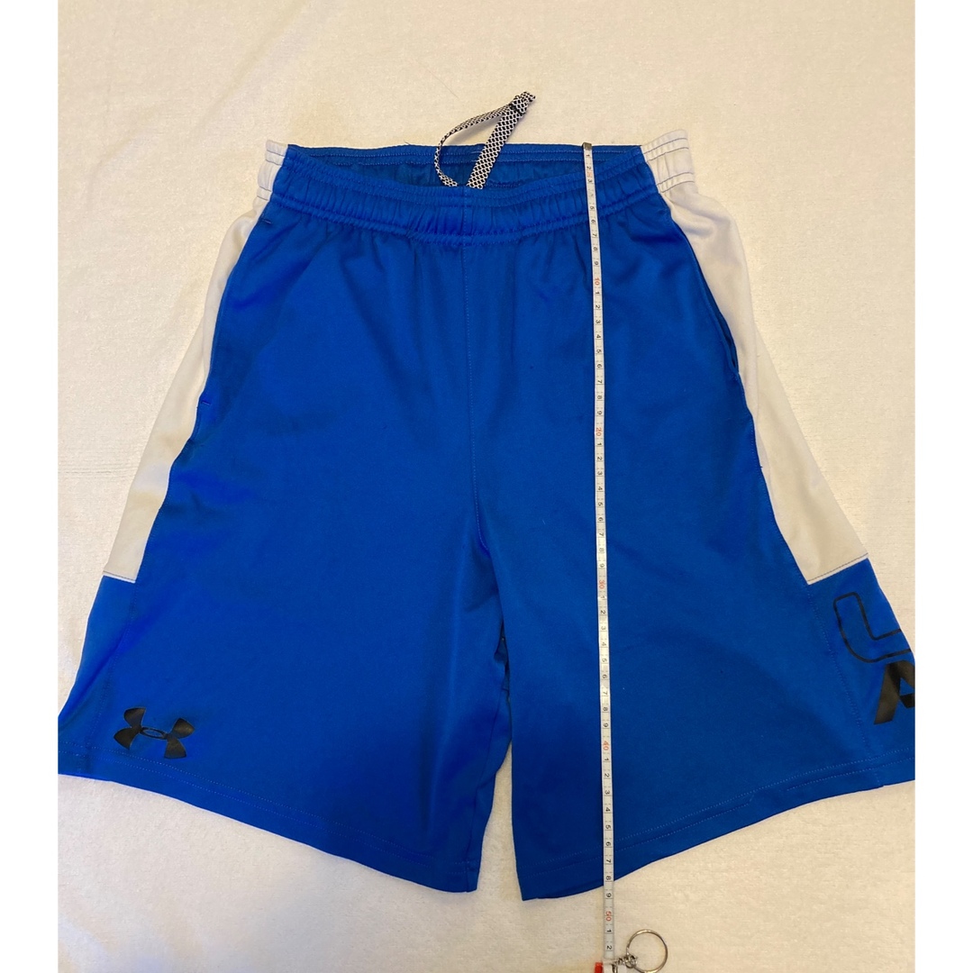 UNDER ARMOUR(アンダーアーマー)のアンダーアーマーショートパンツ150〜160 キッズ/ベビー/マタニティのキッズ服男の子用(90cm~)(パンツ/スパッツ)の商品写真