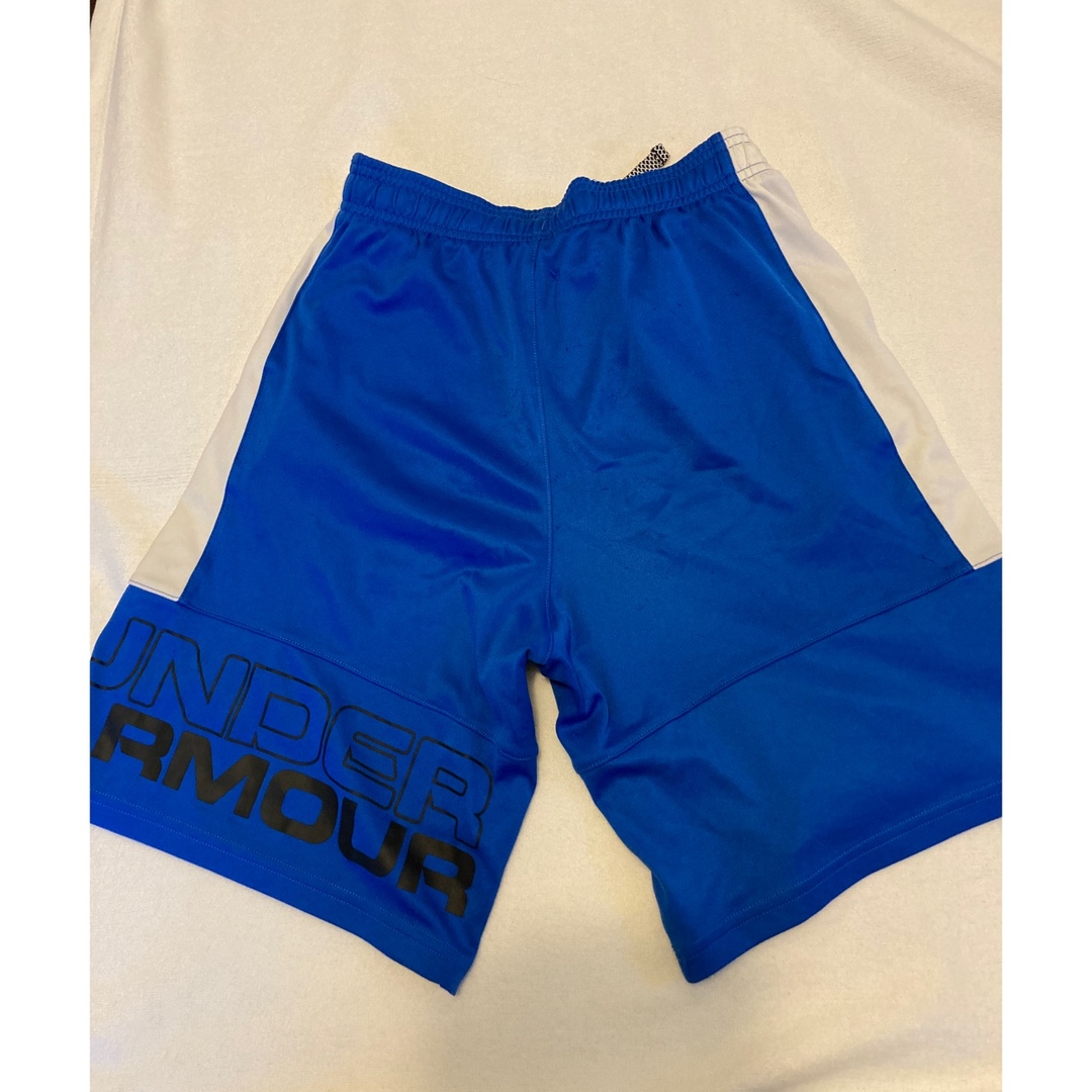 UNDER ARMOUR(アンダーアーマー)のアンダーアーマーショートパンツ150〜160 キッズ/ベビー/マタニティのキッズ服男の子用(90cm~)(パンツ/スパッツ)の商品写真