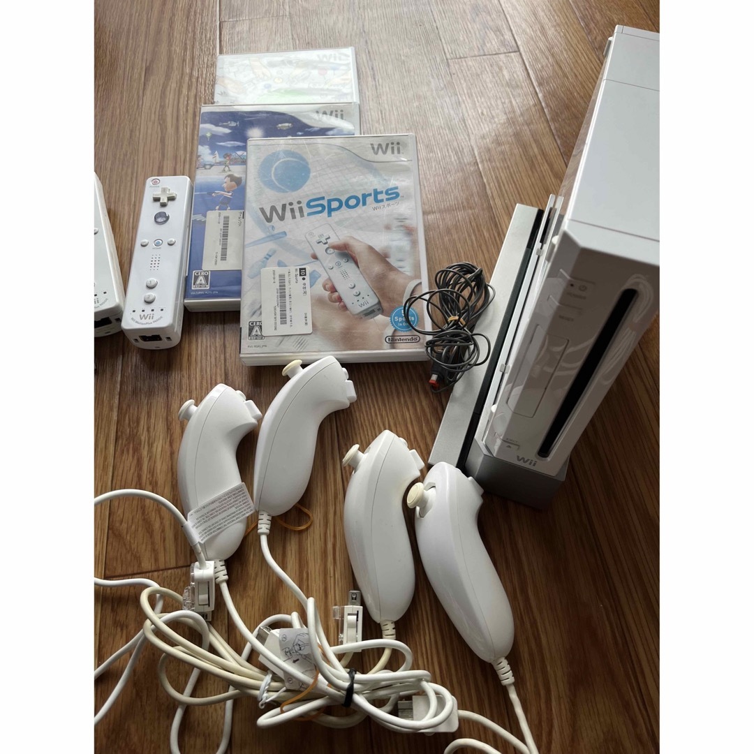 Wii - Wii本体とソフト コントローラー セットの通販 by ルンルンshop ...