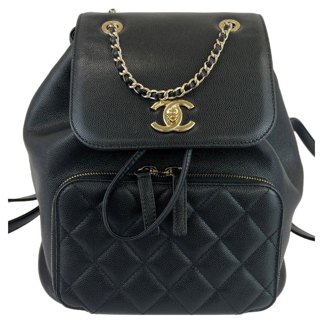 CHANEL(シャネル)の美品 CHANEL シャネル マトラッセ バックパック 23番台 リュック レディースのバッグ(リュック/バックパック)の商品写真