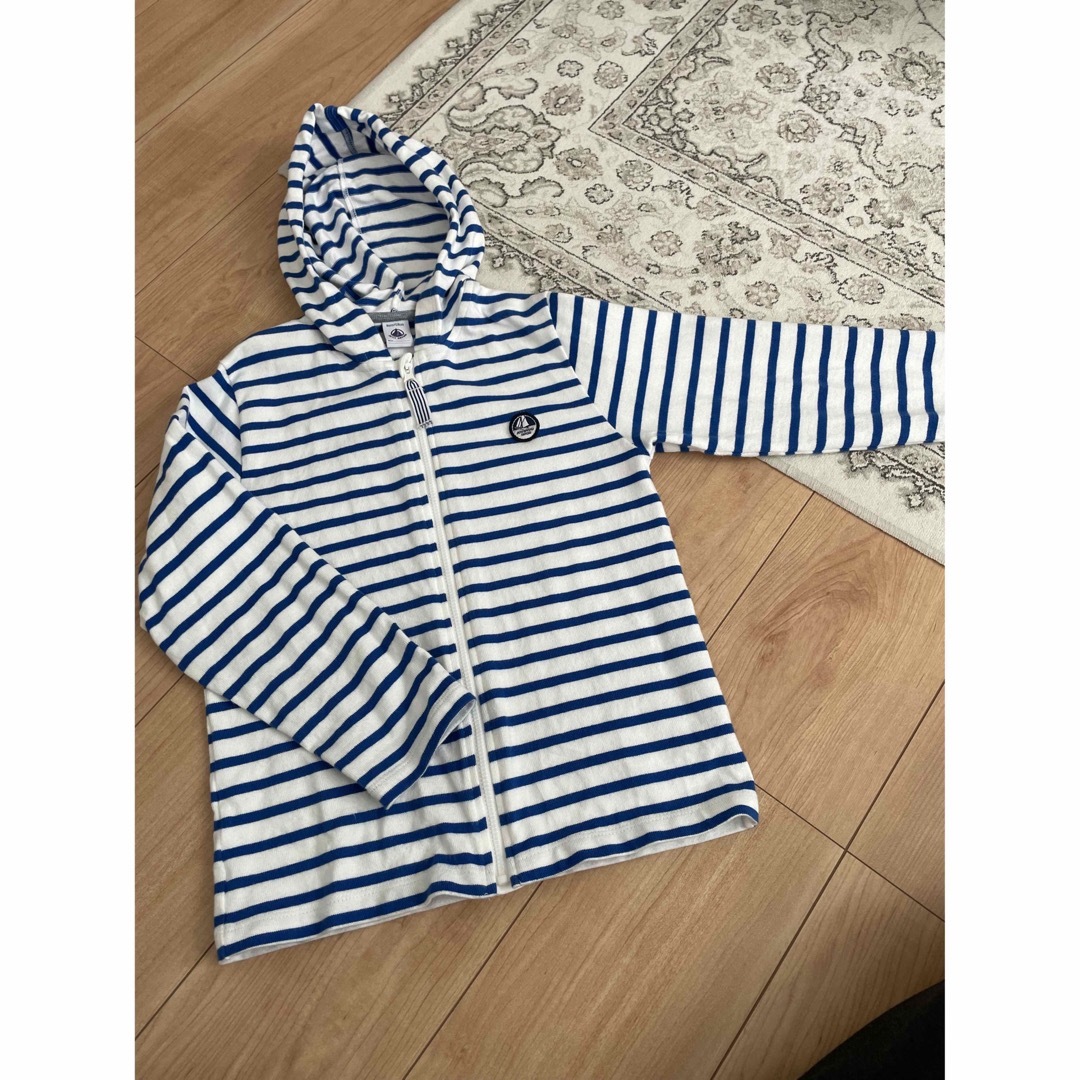 PETIT BATEAU - 美品♡プチバトー8ansパーカーの通販 by くみ's shop