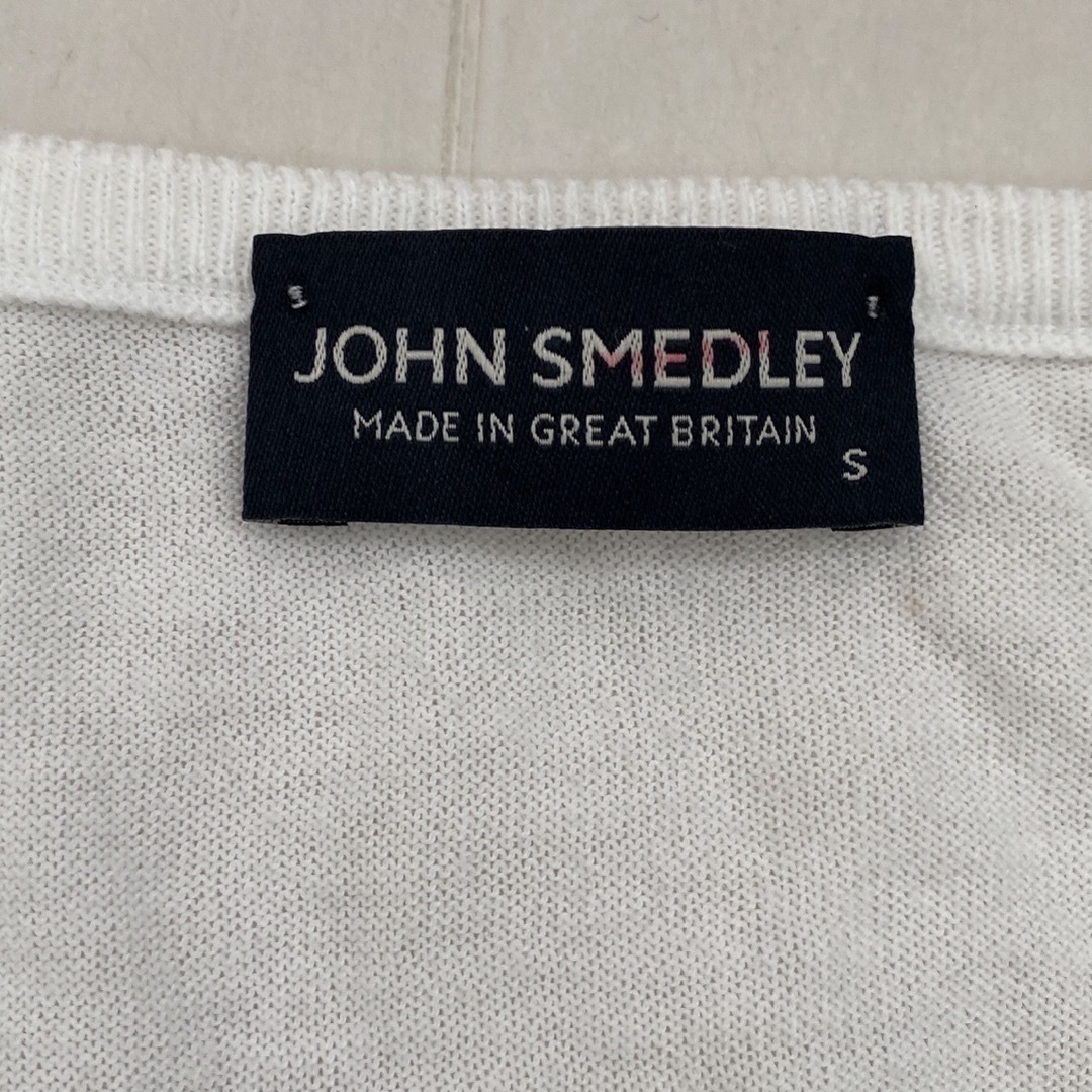 JOHN SMEDLEY(ジョンスメドレー)のジョンスメドレーJOHNSMEDLY白ホワイトVネックニットカットソートップス レディースのトップス(ニット/セーター)の商品写真