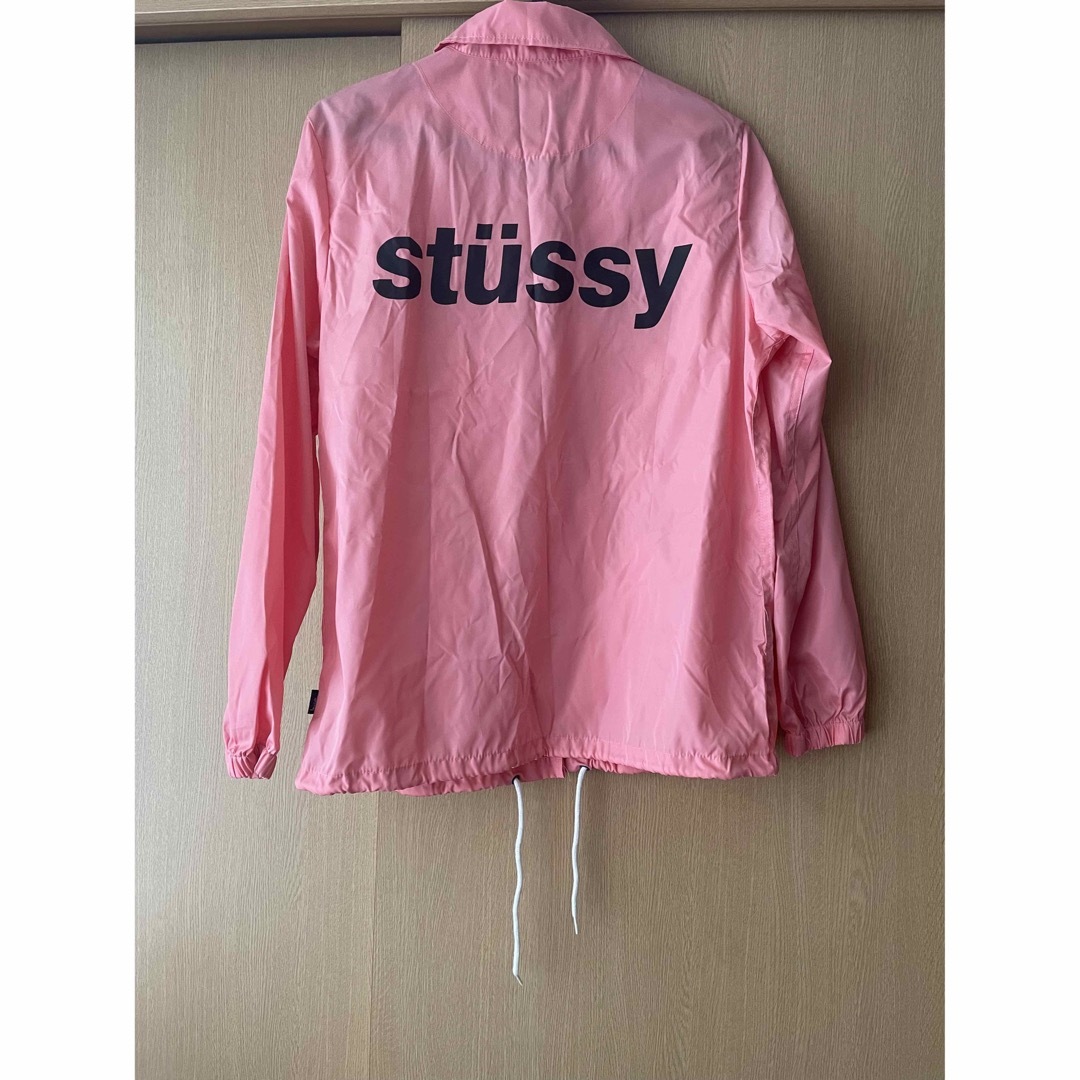 STUSSY(ステューシー)のstussy コーチジャケット　タグ付き レディースのジャケット/アウター(ナイロンジャケット)の商品写真