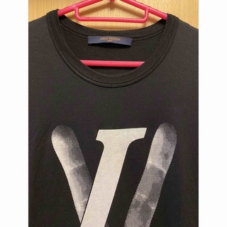 正規 3代目 岩田さん着 LOUIS VUITTON ヴィトン ロゴ Tシャツ