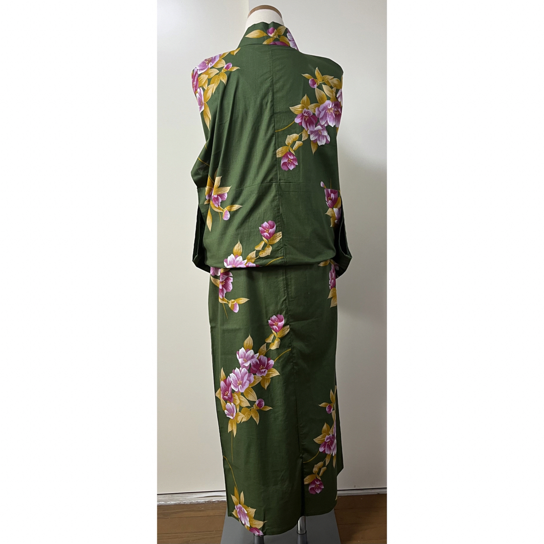 定価¥50000高島屋購入】浴衣　ゆかた　珍しい若草色.しっとり花柄　M〜L  レディースの水着/浴衣(浴衣)の商品写真