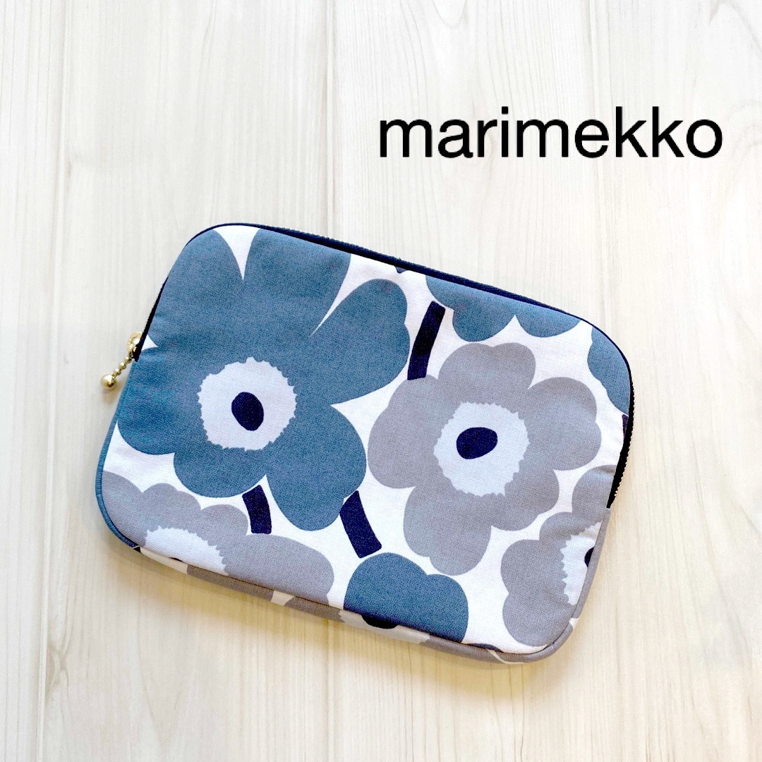 marimekko(マリメッコ)のマリメッコ　marimekko  通帳ケース　通帳ポーチ　母子手帳ケース レディースのファッション小物(ポーチ)の商品写真