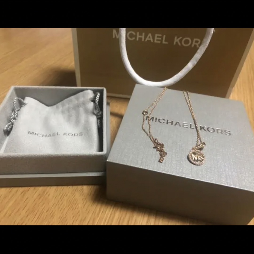 サイズMICHAEL KORS  メタリックミューズ ネックレス