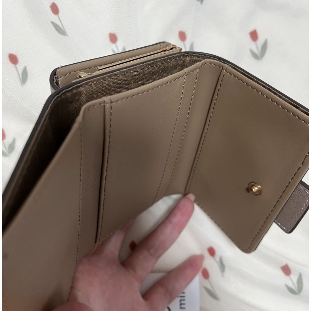 miffy(ミッフィー)のミッフィー✧三つ折り財布　新品未使用 レディースのファッション小物(財布)の商品写真