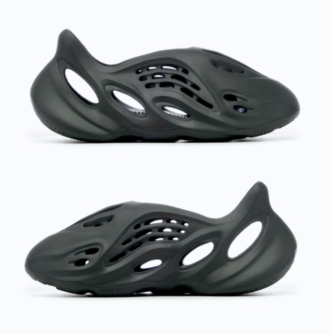 adidas YEEZY Foam Runner "Carbon"