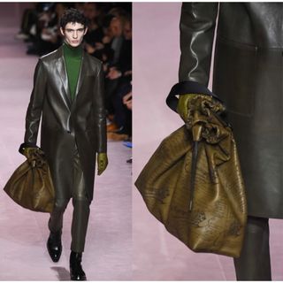 ベルルッティ(Berluti)の定価63万 ベルルッティ ダッフルバッグ ミニマル ショルダー 全面カリグラフィ(ショルダーバッグ)